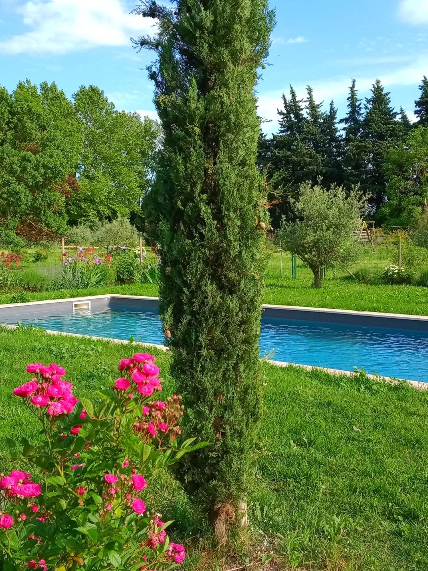 Mas De Karlotte Villa Pernes-les-Fontaines Exterior photo